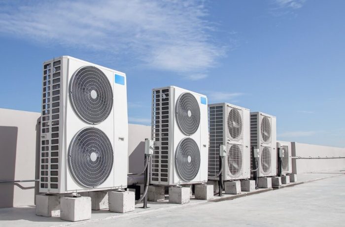 Commercial AC Maintenance: Tips for Efficiency - Evolution Mechanics Commercial AC Maintenance: Tips for Efficiency - Evolution Mechanics
